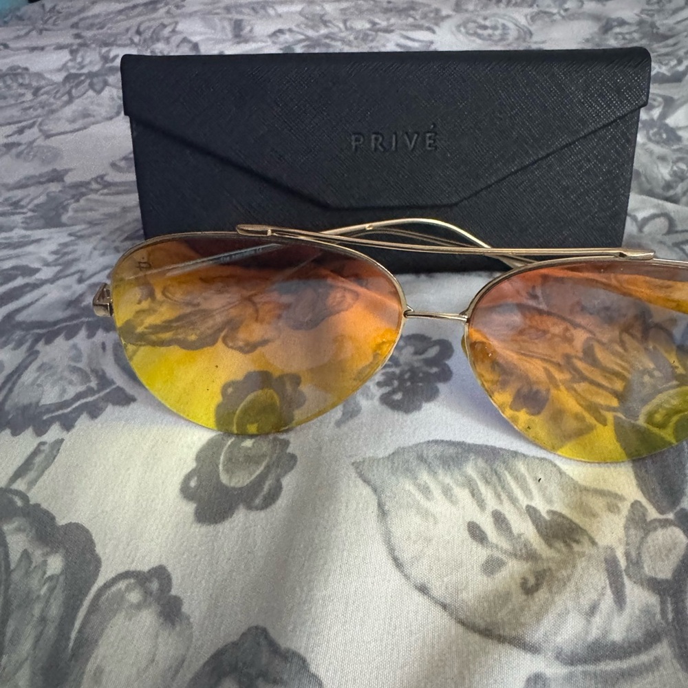 Gold Aviator Sunglasses